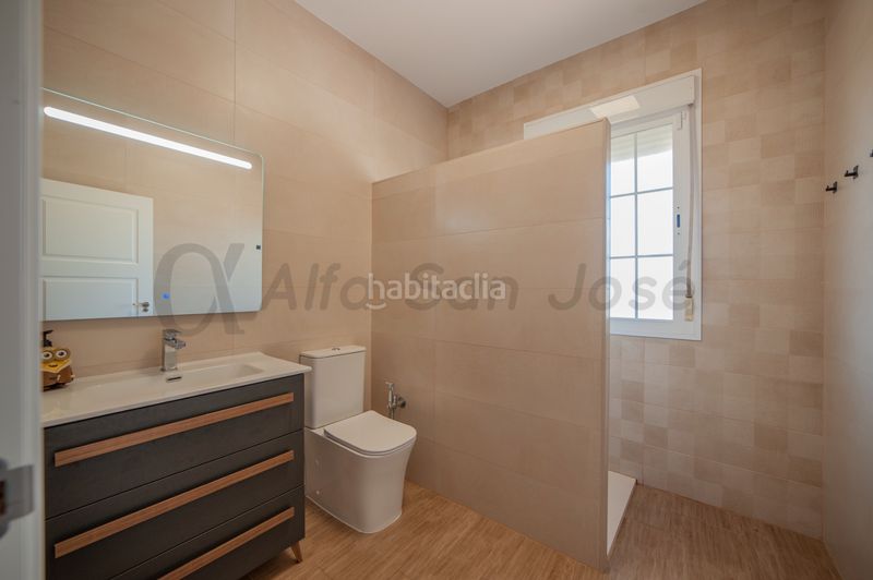 Foto 2f4ec493-fd42-424f-b148-2514170ee905. Xalet amb aparcament piscina a Rinconada (La)