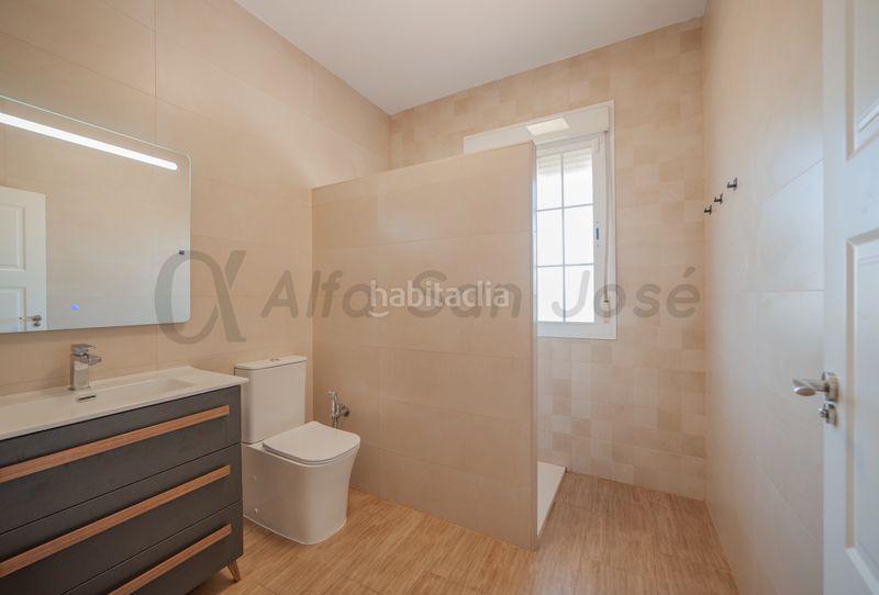 Foto 3d8e8a2d-13dd-41bc-8193-0ef403f4610e. Xalet amb aparcament piscina a Rinconada (La)