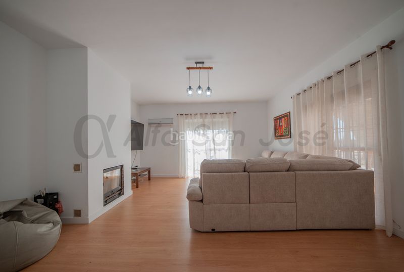 Foto 94f10060-bb2a-4ccd-835d-9ef6d67d68f3. Xalet amb aparcament piscina a Rinconada (La)