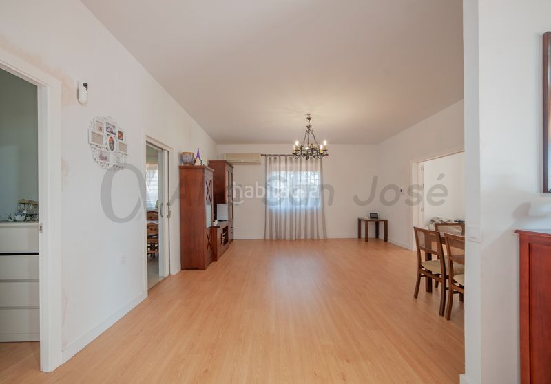 Foto c0d4cf8a-7d4a-471f-8967-9bb45dd58c2a. Xalet amb aparcament piscina a Rinconada (La)