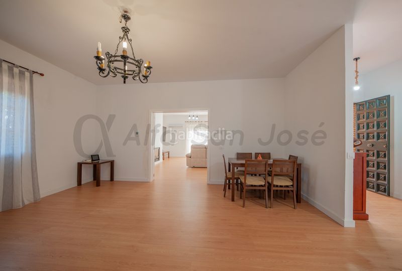 Foto d9454659-39ea-49e5-bb17-3f0763b52a92. Xalet amb aparcament piscina a Rinconada (La)