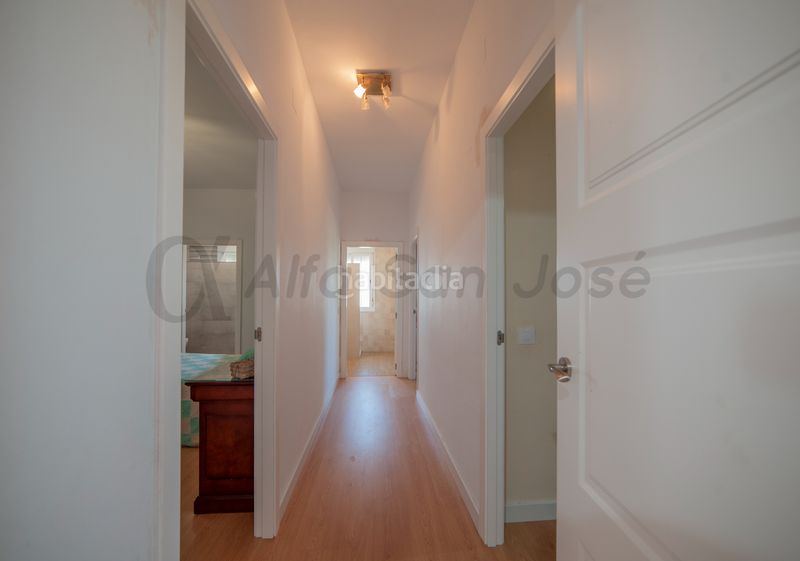 Foto fb88f225-5b60-4910-8dee-5723f88add99. Xalet amb aparcament piscina a Rinconada (La)