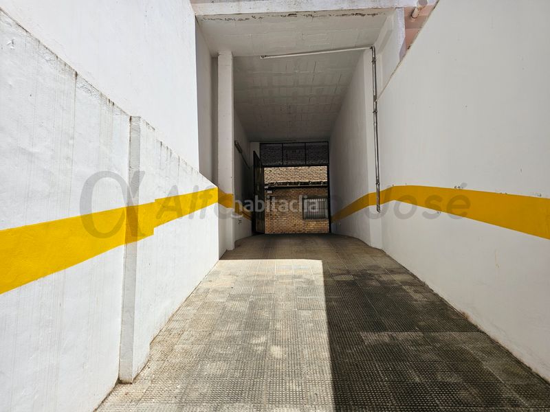 Foto afb9bbaf-d3e0-4a12-a7a9-097fd7d17ba2. Lloguer aparcament cotxe a calle el malecón 24 a San Jose de la Rinconada
