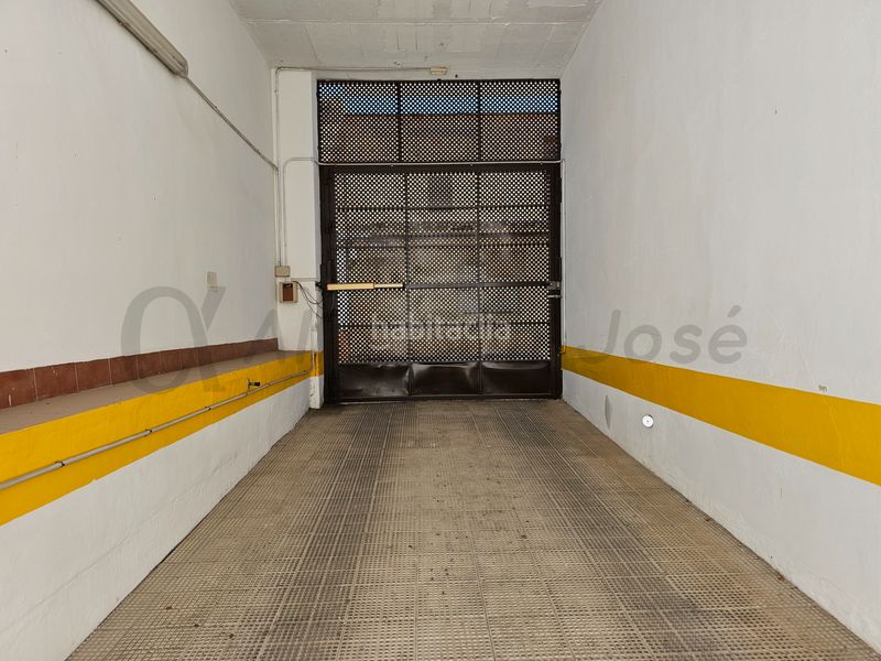 Foto e7fe5acf-7f5f-4596-8123-8db28bef61e3. Lloguer aparcament cotxe a calle el malecón 24 a San Jose de la Rinconada
