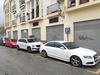 Local Comercial  Calle baltasar gracian. Local en venta en la zubia