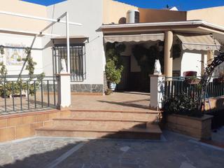 Xalet en La Zubia Ciudad. Se vende casa en la zubia