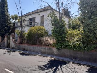 Xalet en La Zubia Ciudad. Casa antiga en la zubia