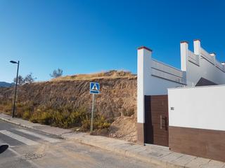 Terreny residencial  Calle rio guadalfeo. Se vende terreno en la zubia
