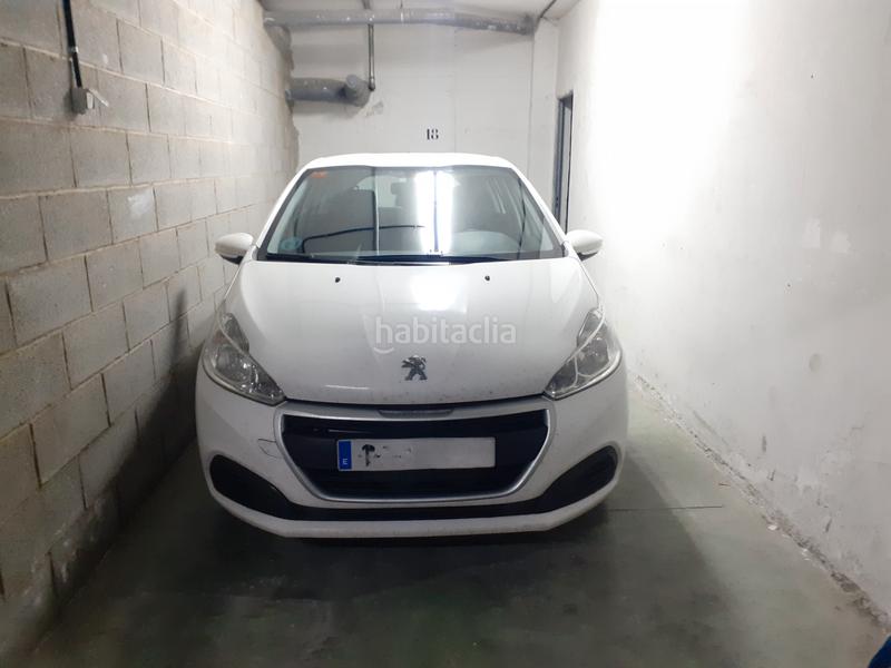 Foto 1b792d09-a1d1-416c-8796-495c120abde6. Parking coche garaje cerrado en centro la zubia en Zubia (La)