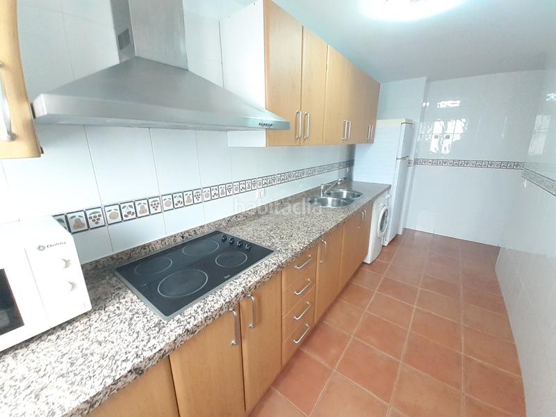 Foto f5e03160-6439-401f-b057-91556efeb549. Pis amb calefacció a La Zubia Ciudad Zubia (La)