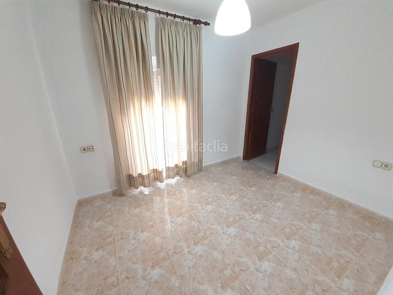 Foto 0780d8a3-d2f8-4fb5-ac5c-6ac0e4936ca0. Casa aparellada amb aparcament a Gójar