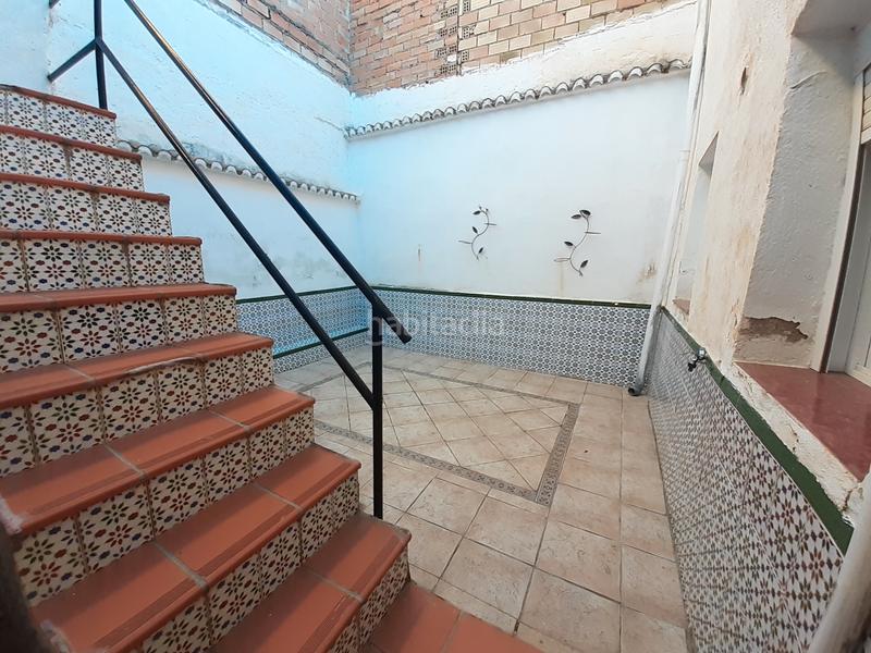 Foto 14bb950d-4ac7-4aa9-9703-2cde4d8d91c1. Casa aparellada amb aparcament a Gójar