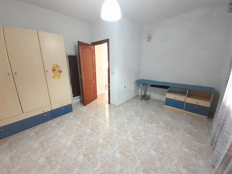 Foto 51aaad7c-693b-4c83-bda5-45f63983330c. Casa aparellada amb aparcament a Gójar