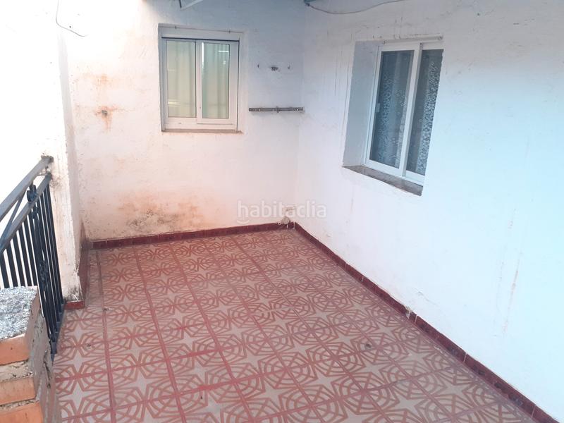 Foto 8c96b11a-ea1e-460e-8838-206fcf03abbe. Casa aparellada amb aparcament a Gójar