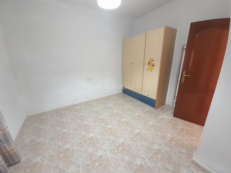 Foto e5324d49-78b0-4700-ac03-35f3b1333448. Casa aparellada amb aparcament a Gójar