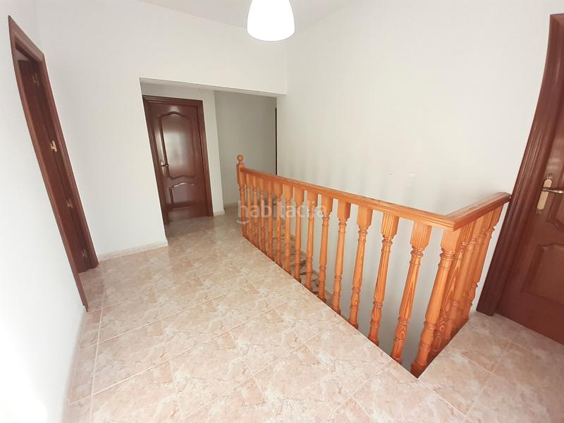 Foto ef7a0e1c-d9a8-4dd8-a7a6-0cf43b854c11. Casa aparellada amb aparcament a Gójar