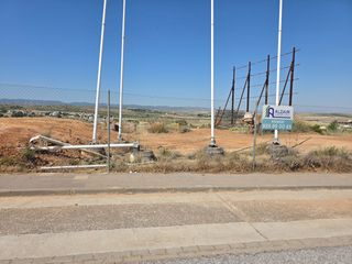 Terreny residencial a Calle Unis 32