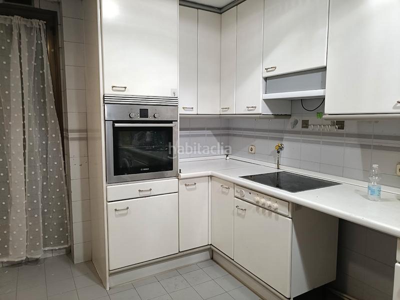 Foto b40edc87-2c95-443a-b50d-9d74fa8ecddf. Affitto appartamento in calle del doctor esquerdo 64 in Madrid