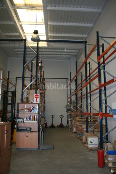 Foto 4696f3b8-89af-4bb4-ae0d-fa6c12f3ff4e. Nau industrial a Ensanche de Vallecas-La Gavia Madrid