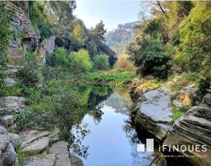 Residential Plot in Poble - Casc Antic. Terreno 3hc. con vistas y alquiler opcion a compra