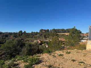 Terreny residencial  Carrer bosc. Fantástico terreno totalmente llano de 890m2