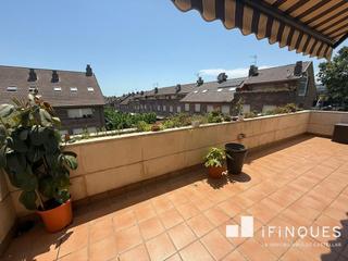 Appartement dans Hostafrancs. Piso con terrazza en hostafrancs