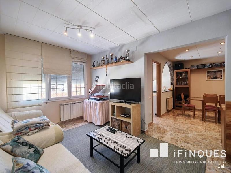Foto d27e011f-630b-48ec-920b-f0f1f8c9d297. Casa a schiera con riscaldamento in Ca n'Oriac Sabadell