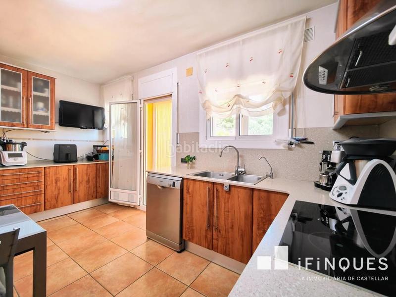 Foto 10144f75-79cd-4e57-963a-a2f94f68b696. Casa con riscaldamento parcheggio in El Racó-Sant Feliu del Racó Castellar del Vallès