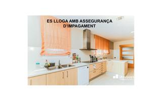 Location Appartement à El Racó-Sant Feliu del Racó. Piso de alquiler con terraza y garaje