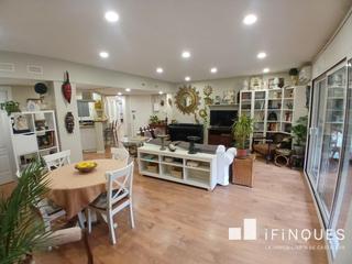 Appartement dans Centre - Estaci. Piso de 140m2 en el centro de sant cugat