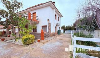 Casa in Airesol. Torre para disfrutar de la tranquilidad en airesol