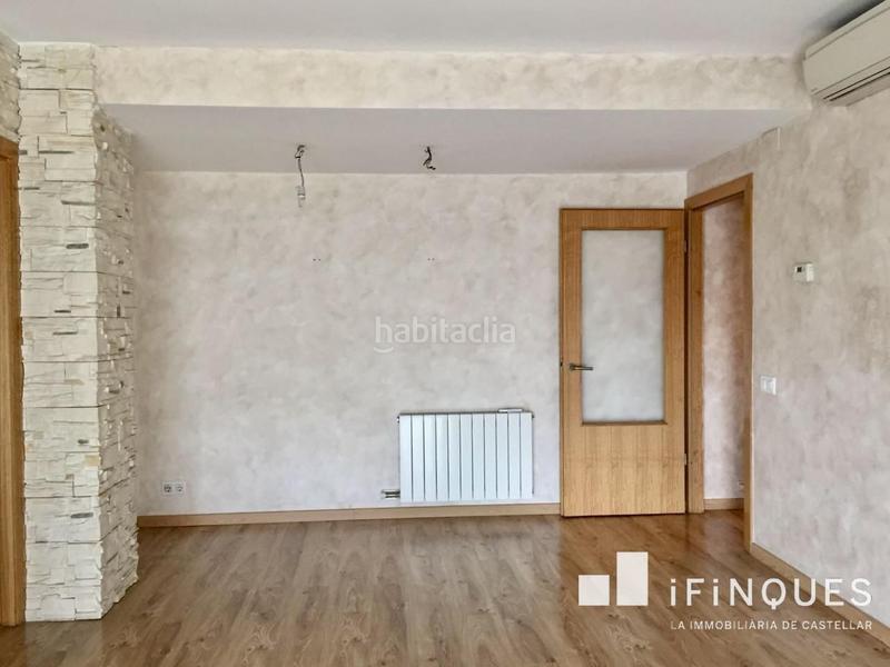 Foto 453e9d3e-fc99-4c57-a42a-94dc9ef2ea80. Pis amb aparcament a Torre-romeu Sabadell