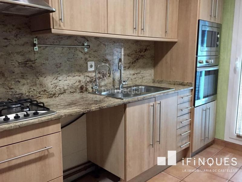 Foto 81d01e91-3485-42f6-ac17-d7aaec556cc4. Pis amb aparcament a Torre-romeu Sabadell