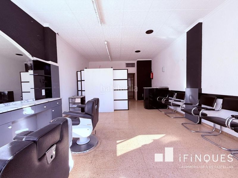 Foto 0b0a93f1-77c2-45f7-8ede-baab937966c5. Local comercial a Eixample - Can Bogunyà Castellar del Vallès