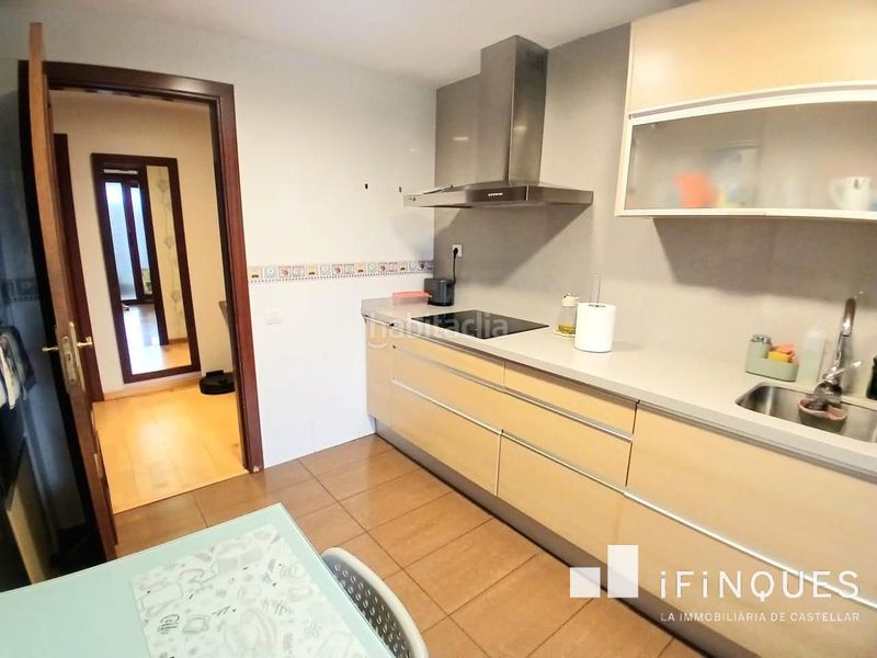 Foto aee8f78a-f51c-4f22-a41a-225d7435435c. Planta baixa amb calefacció aparcament a Can Llong Sabadell