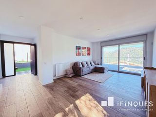 Casa a El Racó-Sant Feliu del Racó. Recién acabada a estrenar