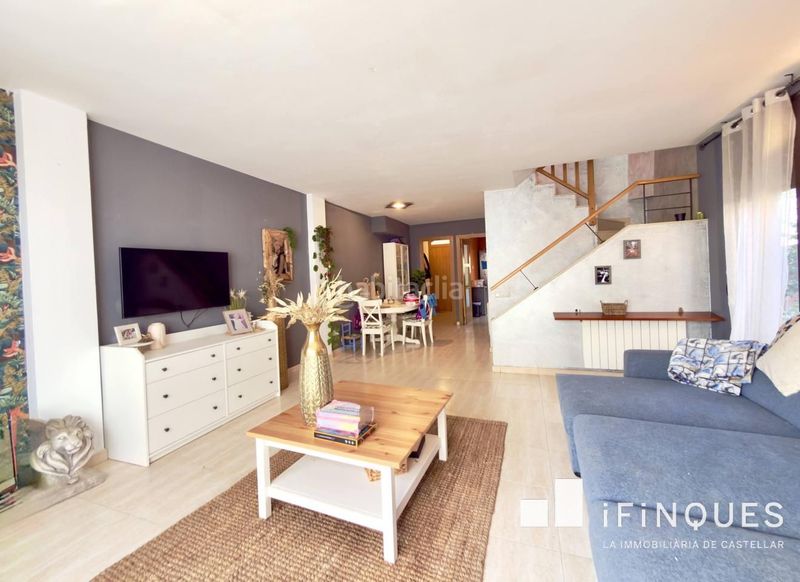 Foto 0cfa6bc3-fca5-4283-a518-ec80ba617ff9. Casa amb calefacció a Eixample - Can Bogunyà Castellar del Vallès