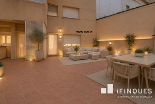 Planta baixa a Espai Tolra - Els Pedrissos - Can Carner. Piso 3h  2b�  pk y con una gran terraza
