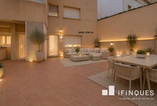 Planta baixa a Espai Tolra - Els Pedrissos - Can Carner. Piso 3h  2bñ  pk y con una gran terraza
