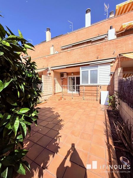 Foto fc58f44a-1cb9-409a-97fb-997e7564ff0f. Casa amb calefacció a Eixample - Can Bogunyà Castellar del Vallès