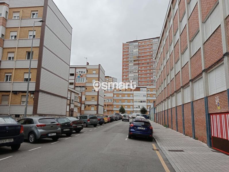Foto 77a4ee15-9baa-47bd-bb61-97b0fe9c92f3. Piso  3 dormitorios en pumarin, calle extremadura gijon en Gijón