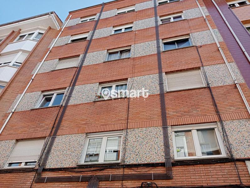 Foto efa83b25-4de8-49ca-be39-1e312ed5b9fb. Piso  en planta quinta con ascensor, el Llano en Gijón