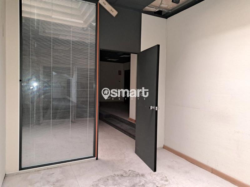 Foto 5245ea9d-6536-40e5-b5fe-90ba6533a5d0. Locale commerciale in Parque San Francisco - Uría Oviedo