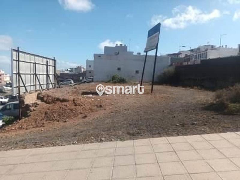 Foto 338c9699-19cb-4c5e-b8a2-f04cd68a4264. Finca rústica suelo urbano en calle juan carlos i en Telde