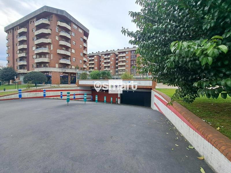 Foto 577d1bc9-f876-41d6-8ab0-e9ff435fa1e1. Aparcament cotxe a Teatinos - Los Prados Oviedo