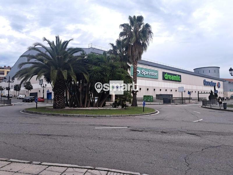 Foto eb05f352-a099-40a1-8053-fbca048df9a0. Aparcament cotxe a Teatinos - Los Prados Oviedo