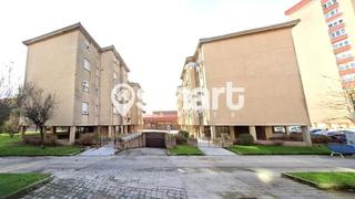 Piso  Cardenal herrera oria. En santander