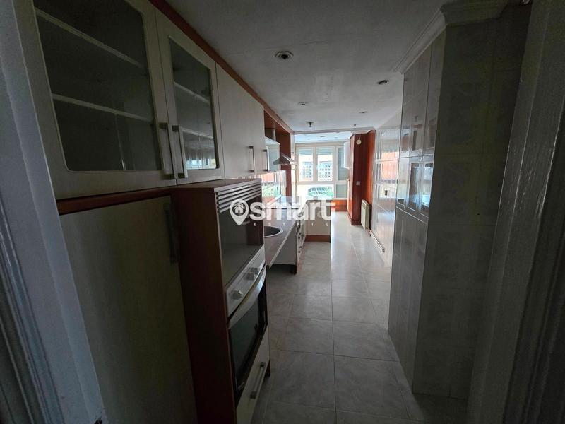 Foto ed5897a5-cec9-4381-baaf-555a58e921f3. Piso  en venta en la albericia en Alisal - San Román Santander