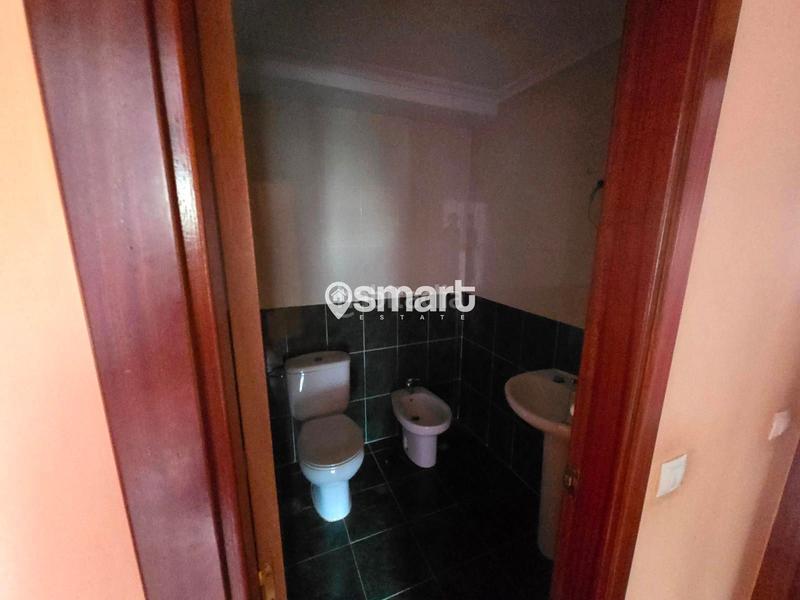 Foto eedc8e22-ac1a-40ef-8d28-e7d758776748. Piso  en pomaluengo en Castañeda