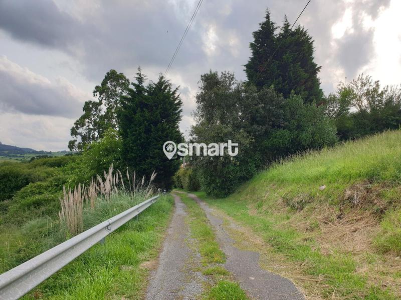 Foto ae5876a8-20ce-4db6-b510-90794e1fef69. Chalet con parcheggio in Carreño